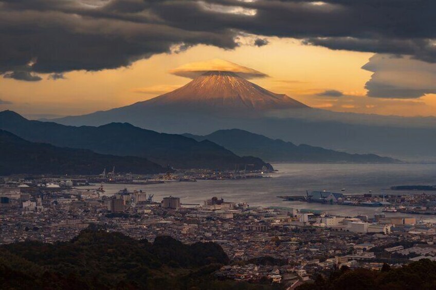 Private 1 Day Tour to Mt Fuji and Hakone: Onsen, Arts and Nature