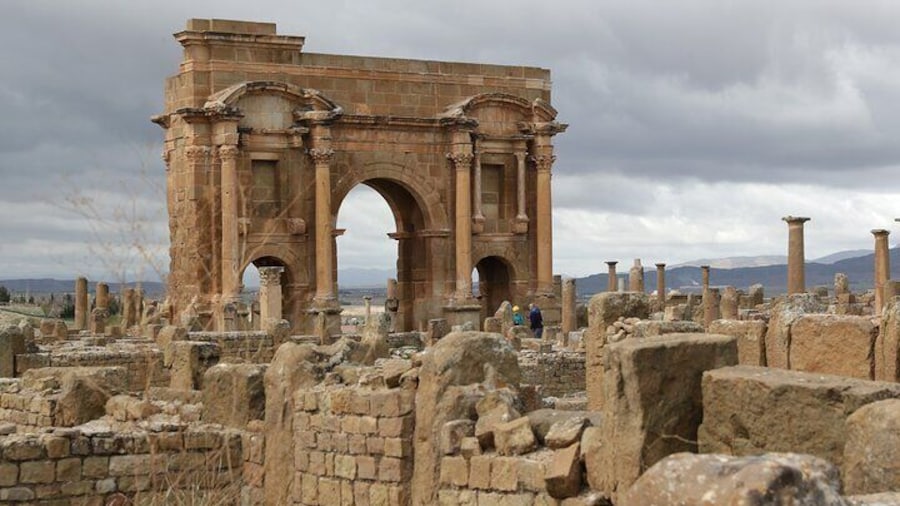 Private Tour Roman Ruins Timgad and Medracen Lunch Included
