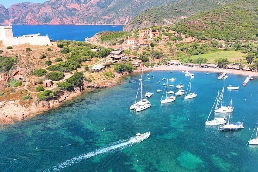 Excursion from L'ILE Rousse to Scandola and Girolata