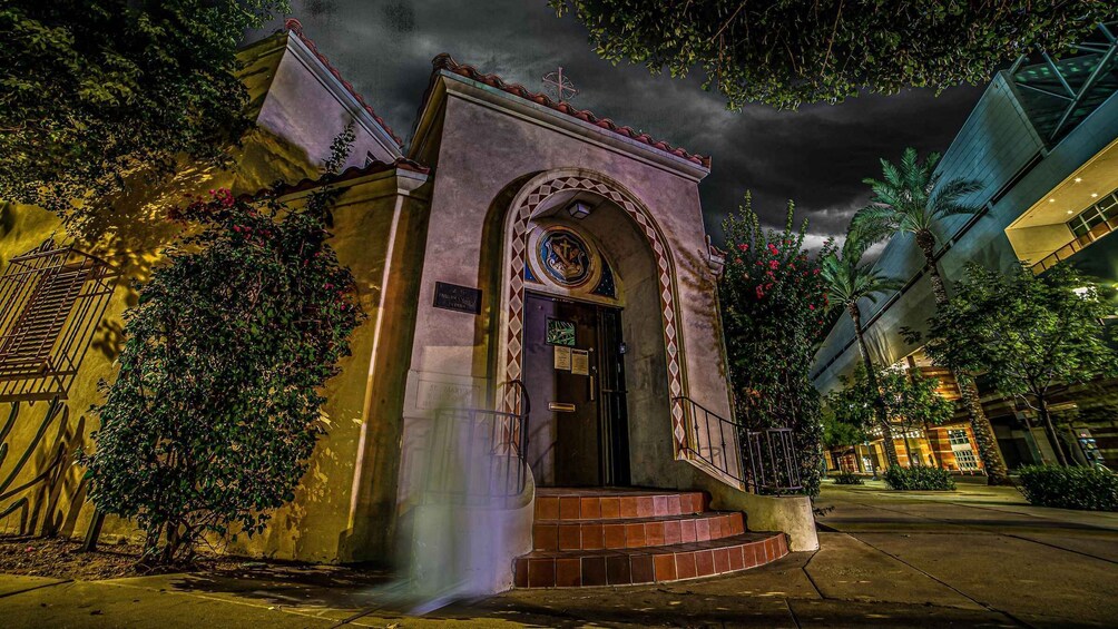 Picture 10 for Activity Phoenix: Ghosts & Poltergeists Guided Haunted Walking Tour