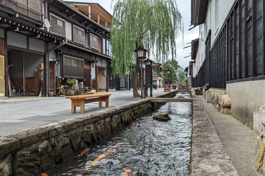 1-Day Tour of Takayama's Cultural Treasures Hida-Furukawa