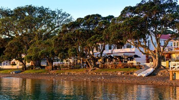 Full-Day Tour of Bay of Islands, Waitangi Treaty Grounds & Russell