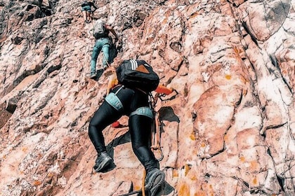 Climbing and Rappel for Beginners in Peña de Bernal Queretaro