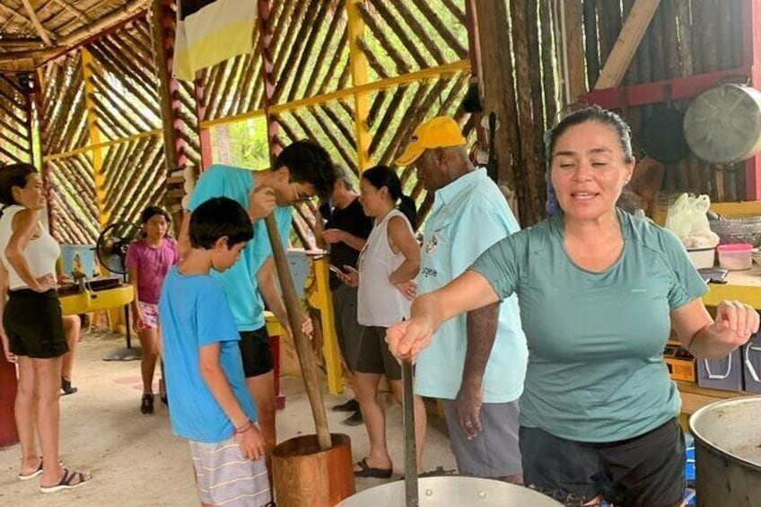 Authentic Garifuna Cooking Class in Hopkins Village Belize