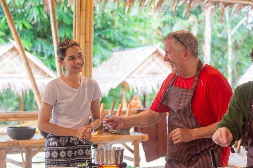 4 hours Khaolak Cooking Class and Market Visit