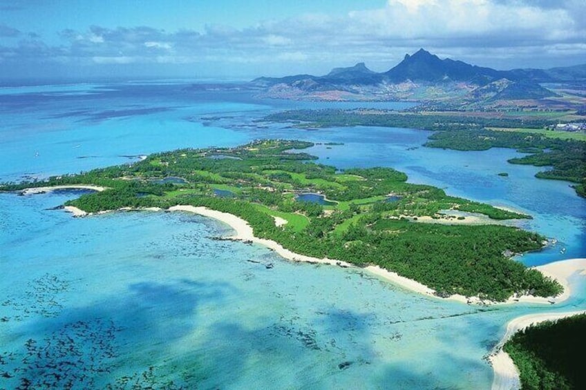 Full Day Shared Speed Boat in Ile Aux Cerfs Lunch & Transfer incl