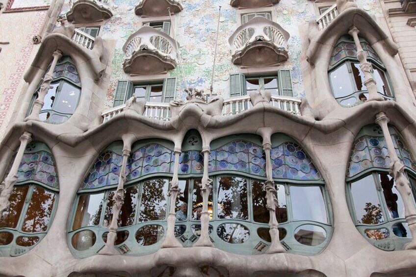 Casa Batllo Fast-Track Tickets, Barcelona Architecture Tour
