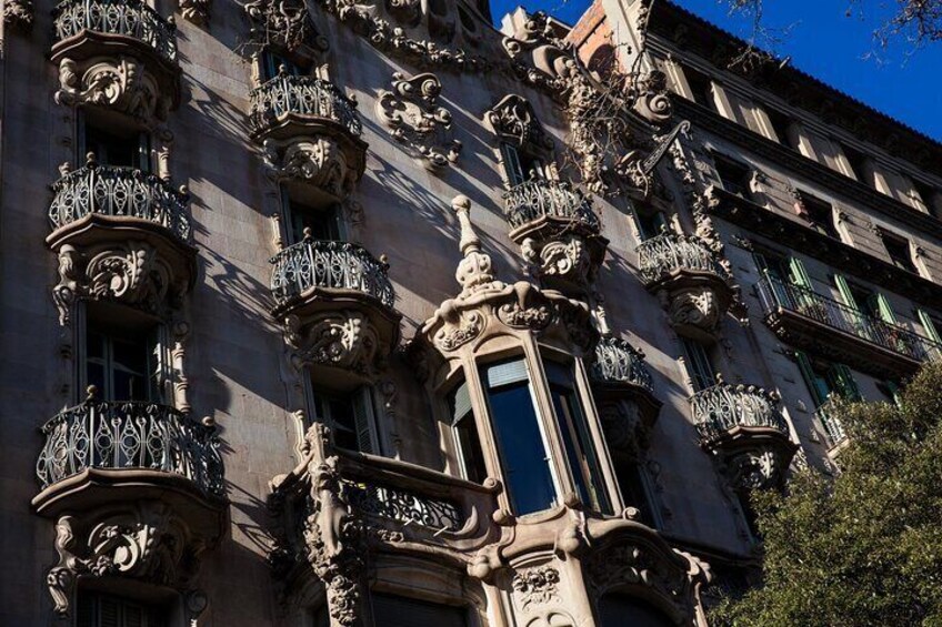 Casa Batllo Fast-Track Tickets, Barcelona Architecture Tour