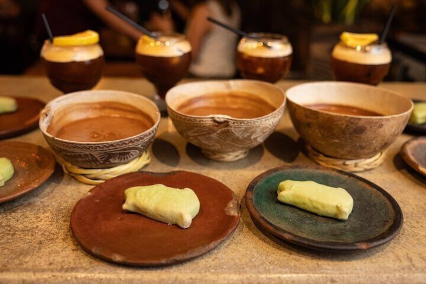 Food Walking Tour in Dallas : Cocktail package available