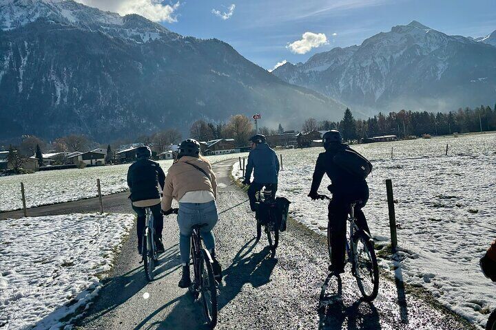Interlaken Valley Winter E-Bike Tour: Rivers, Lakes & Castles