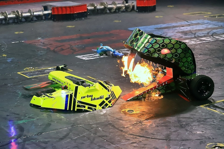 BattleBots Destruct-A-Thon: Killer Robots Fighting