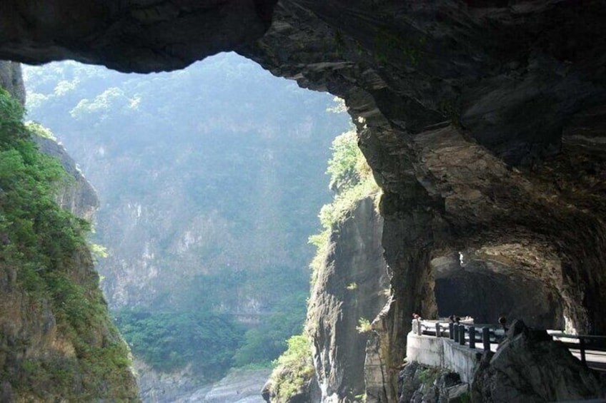 Hualien & Taroko Gorge Tour