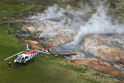 Private Helicopter Tour in Hengill Geothermal Area with Landing