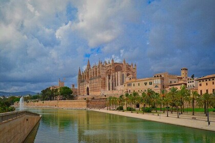 Palma de Mallorca with Cathedral Private Walking Tour