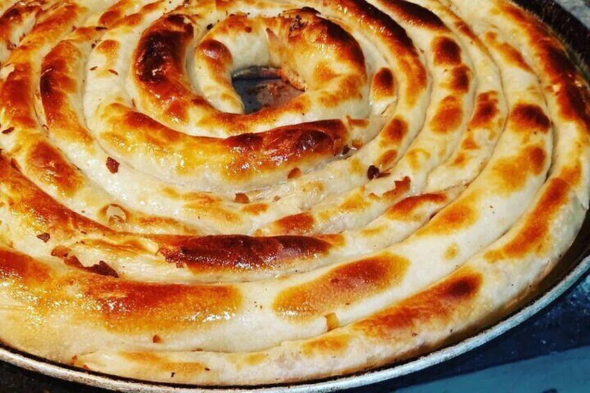 "Ohridski KomaT" pie