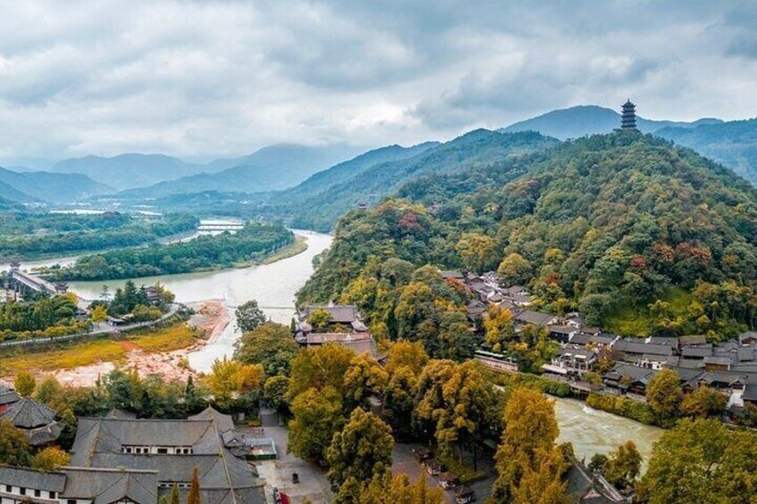 All-Inclusive Private Dujiangyan & Mount Qingcheng Day Tour
