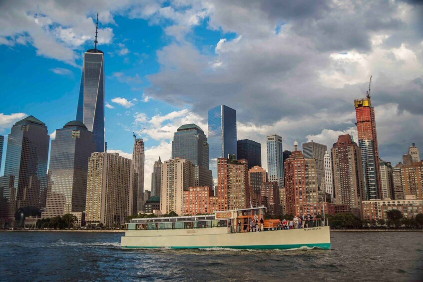 Picture 6 for Activity NYC: Night Holiday Lights and Cocoa Cruise