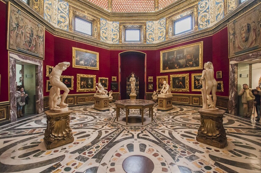 Uffizi timed-entry tickets and self-guided visit APP