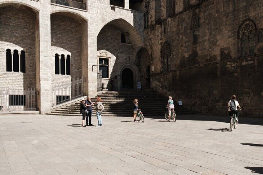 Private 3-Hour Barcelona Bike Tour: Highlights and Hidden Gems