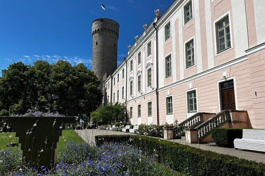 Guided Old Town Tallinn Historical Walking Tour
