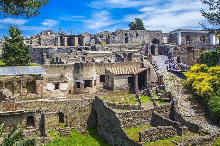 3 Hours Private and Guided Tour of the Excavations in Pompeii