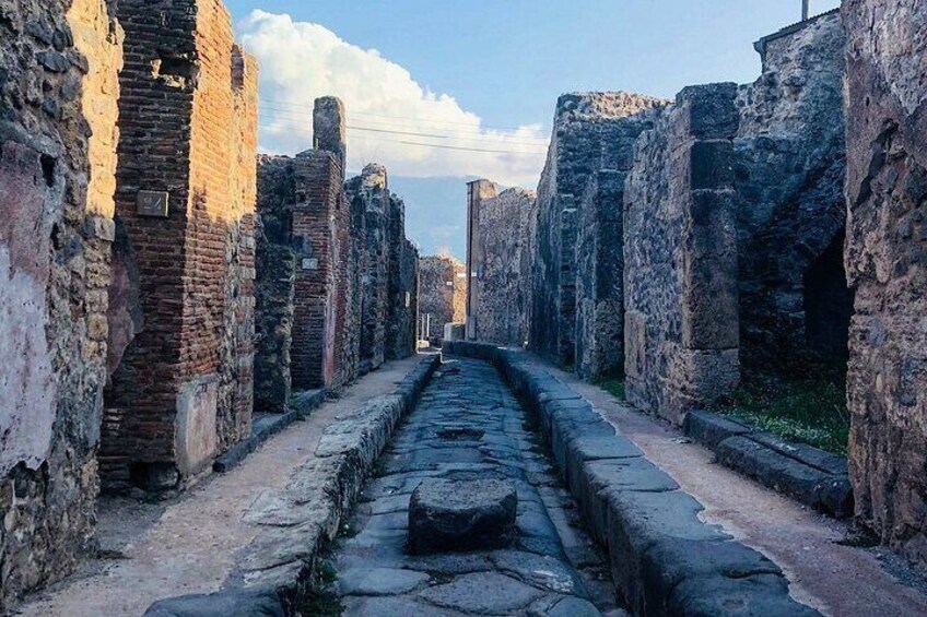 3 Hours Private and Guided Tour of the Excavations in Pompeii