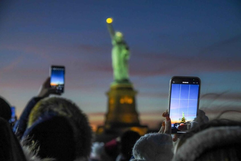 Picture 1 for Activity NYC: Statue of Liberty & Brooklyn Bridge Cruise