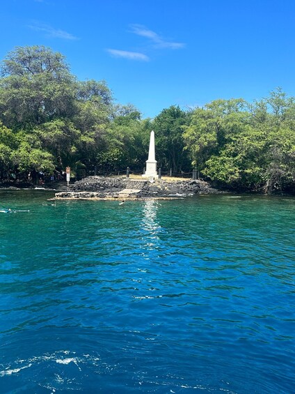 Picture 5 for Activity Kailua-Kona: Captain Cook Reef Catamaran Day Trip with Lunch