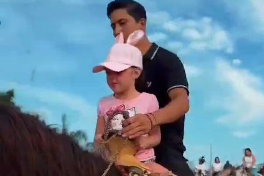 HorseBack Rides On the Beach