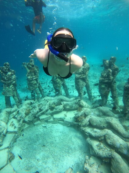 Picture 16 for Activity Snorkeling Swimming with Turtle And Underwater Statue