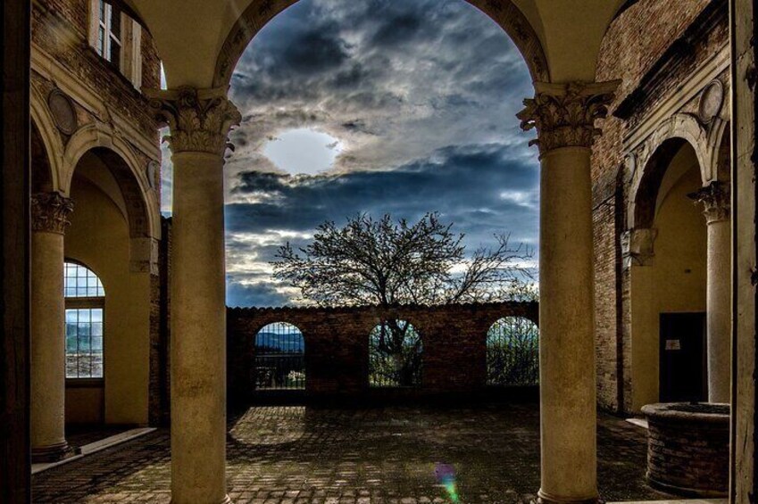 Guided Group Tour of Ducal Palace and Le Marche National Gallery