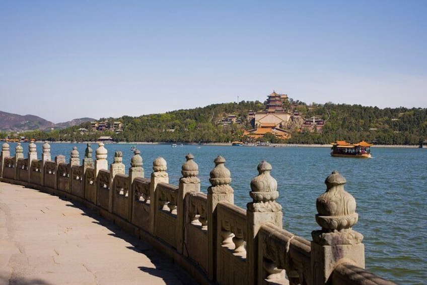 Kunming lake