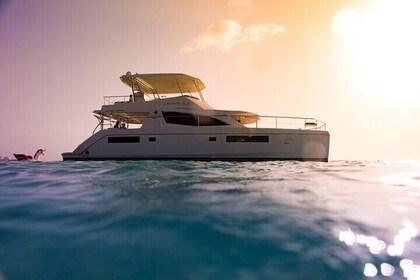 TYE All-inclusive Luxury Yacht with Private Island