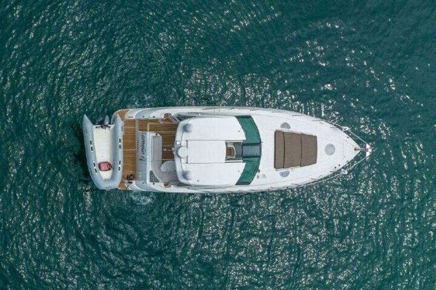 Gitano Luxury Party Yacht in Jaco Beach