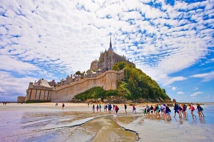 Mont Saint-Michel Group Tour: A Shared Historical Journey