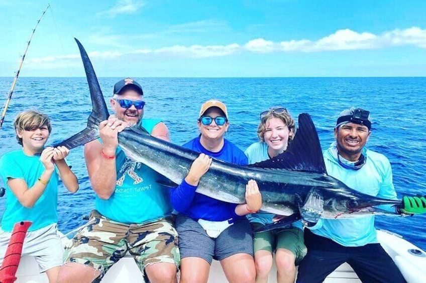 Kellyfish Cabo Sportfishing (Our bigger boat!)