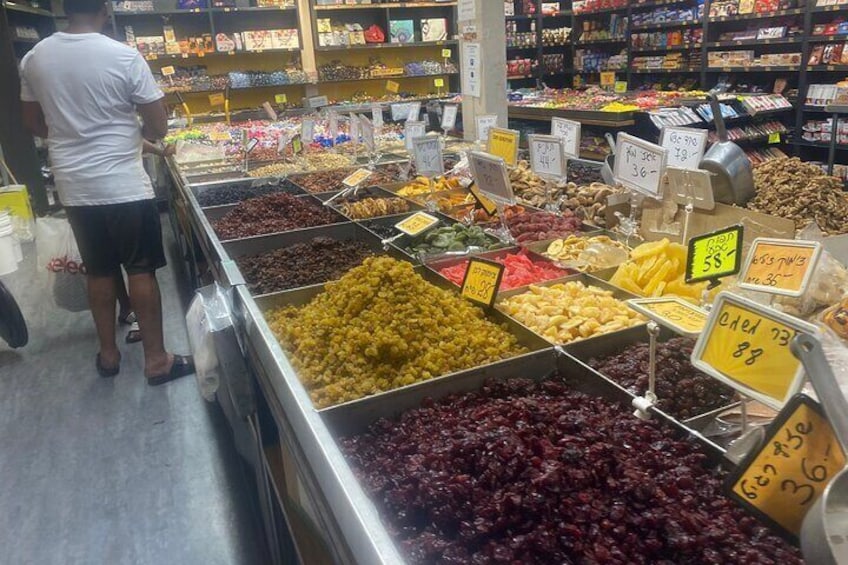 Half Day Guided Food Tasting in Tel Aviv Hatikva Market