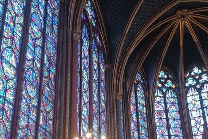 Notre Dame Exterior Ile de la Cité Tour and Sainte Chapelle 