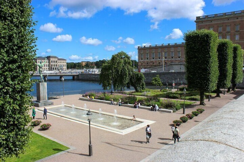 Scandinavian Art, Architecture and Design Tour in Stockholm