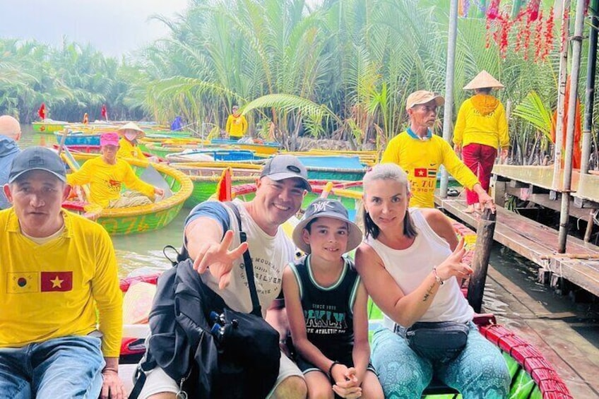 Hoi an Coconut Boat & Hoi an Ancient Town (Option:Marble Moutain)