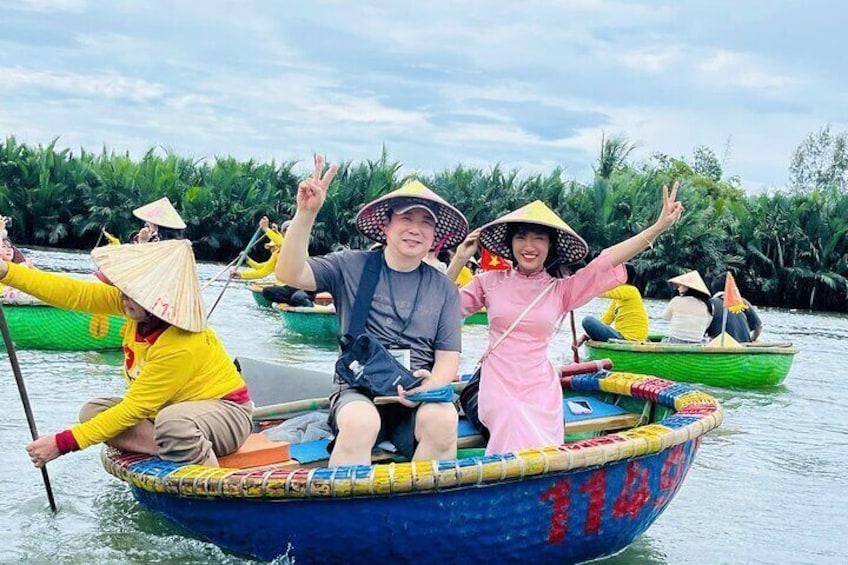 Hoi an Coconut Boat & Hoi an Ancient Town (Option:Marble Moutain)