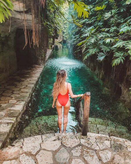 Mayapan Ruins and Hacienda Yunku with Cenote from Merida