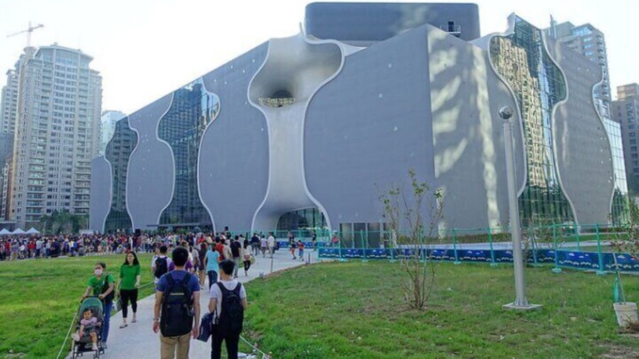 Rainbow Village,Gaomei Wetland &Wuqi Branch Office from Taichung