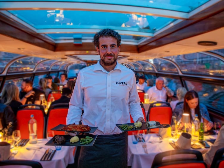 Amsterdam 4-Course Dinner Canal Cruise