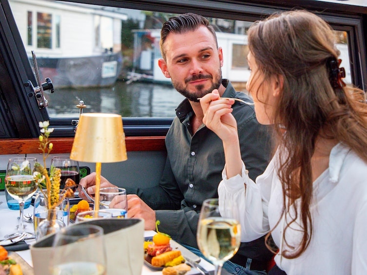 Amsterdam 4-Course Dinner Canal Cruise