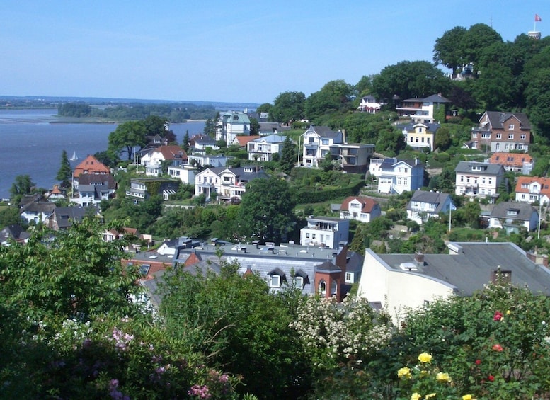 Picture 1 for Activity Hamburg: 2-Hour Blankenese Walking Tour