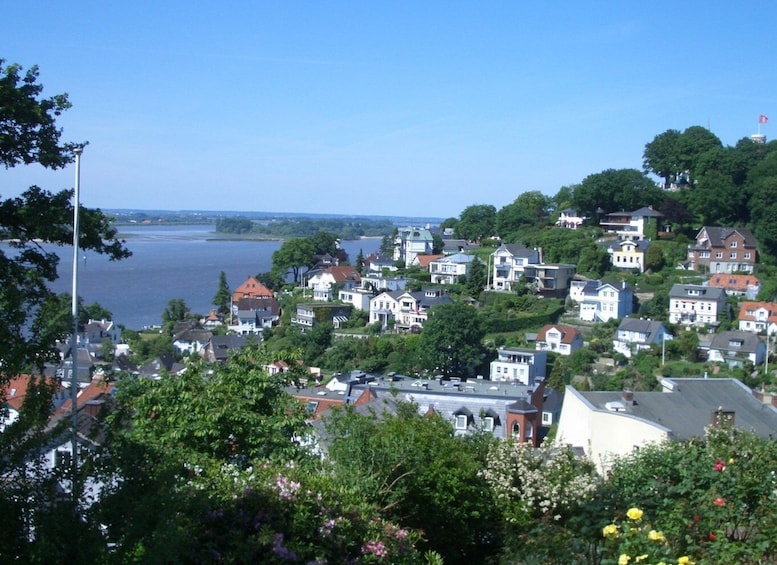 Picture 3 for Activity Hamburg: 2-Hour Blankenese Walking Tour