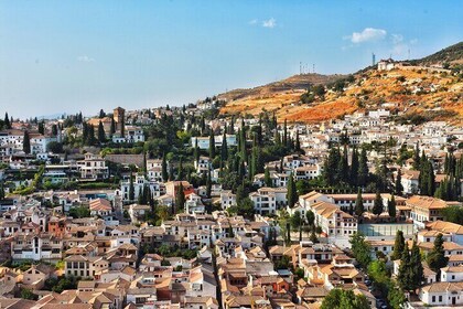 Granada Albaicín & Sacromonte Exclusive Walk Tour in the Old Town