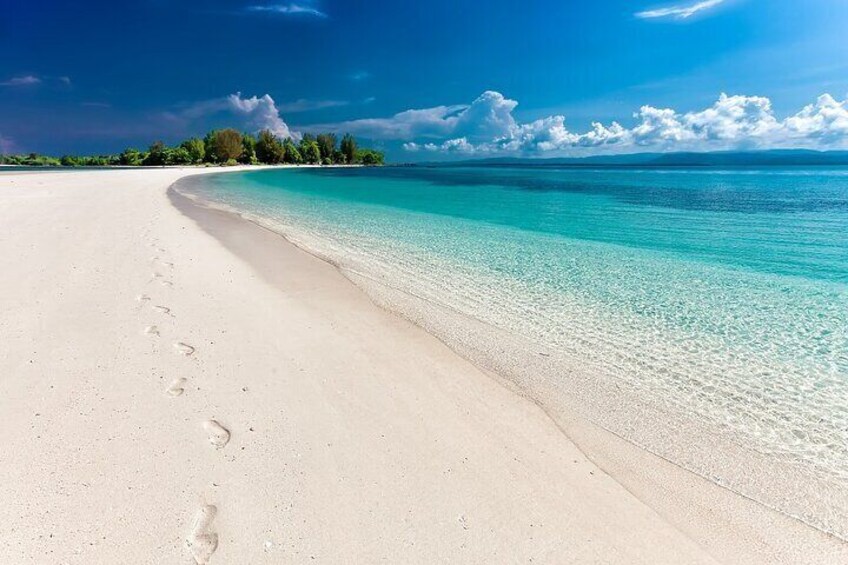 Footsteps on the beautiful Kendwa Beach