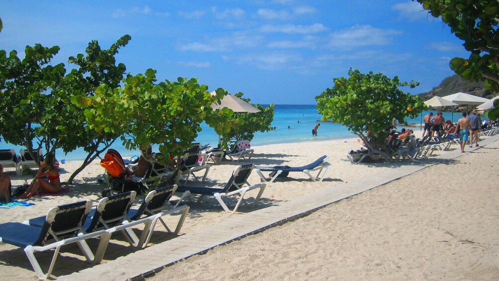 Foto 1 von 5 laden Beach of Curacao